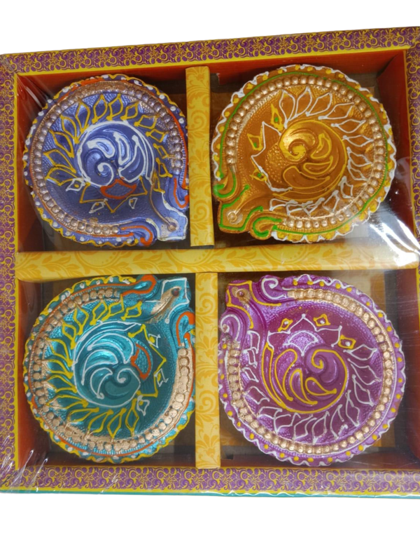 B19 - CLAY NON WAX DIYA / PACK OF 4 - Shubham Foods